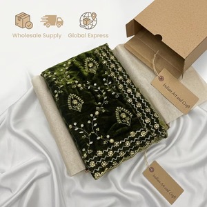Superbe Dupatta de Mariée en Velours Vert avec Broderie Florale Dorée Zari, Cadeau de Fête de Mariage, Nouvel An, Diwali - Product Image 3