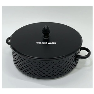 Olla de Acero Inoxidable con Acabado Negro Mate, Cazuela Hecha a Mano de Primera Calidad, Calentador de Alimentos Metálico Clásico y Elegante - Product Image 1