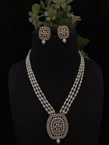Atractivo Juego de Collar y Aretes de Perlas Naturales Blancas de Primera Calidad para Mujeres y Niñas, Colección para Bodas y Fiestas - Product Image 2
