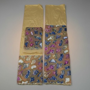Tela George Nigeriana Auténtica de Última Moda, Muy Solicitada, con Estampado Floral, Intrincado Trabajo en Terciopelo y Tafetán - Product Image 2