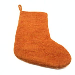 Chaussette de Noël artisanale en feutre de laine marron écologique avec motifs personnalisables - Décoration suspendue pour les fêtes - Product Image 4