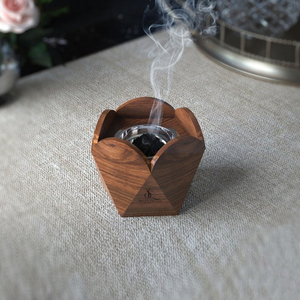 Quemador de incienso de madera de loto con forma de tulipán, soporte geométrico árabe para incienso Oud con taza de carbón metálica extraíble para uso con incienso. - Product Image 3