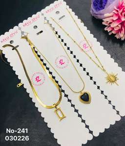 Collier tendance pour femme en acier inoxydable plaqué or avec serti clos, vente en gros, prix usine, stock disponible - Product Image 1