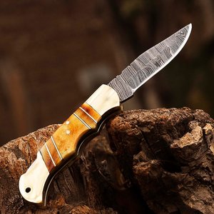 Couteau de poche pliant à lame droite en acier Damas de qualité industrielle, avec manche en os de chameau et laiton – Indispensable pour les activités de plein air - Product Image 4