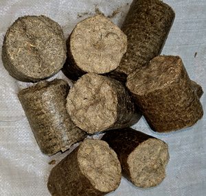Briquettes de bagasse haute densité, combustible biomasse écologique, chauffage industriel, sciure de bois compressée renouvelable, Belgique, économie d'énergie - Product Image 5
