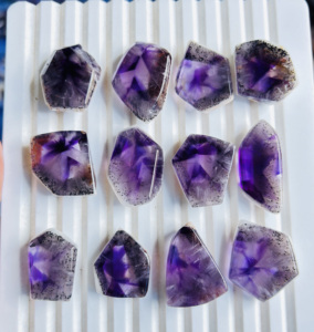 MAHNAJ GEMS คริสตัลอเมทิสต์ธรรมชาติแบบดรูซี่คลัสเตอร์ |   ตัวอย่างจีโอดควอตซ์สีม่วงดิบสำหรับทำเครื่องประดับ งานฝีมือ DIY และของตกแต่งบ้าน - Product Image 4