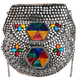 Mal de ojo mosaico metal nácar bolso de mano-Hecho a mano Piedra azul Embrague étnico antiguo a precio barato por ARTESANÍA DE LUJO - Product Image 1