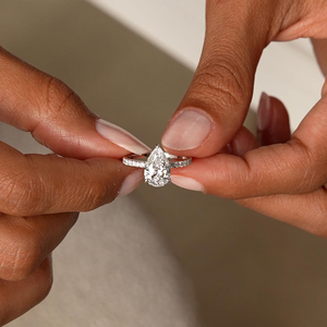 Bague de fiançailles en diamant taille poire pour femme, or massif 18 carats, style classique, diamants naturels certifiés GIA - Product Image 6