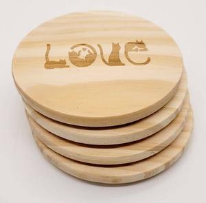 Ensemble de sous-verres en bois faits à la main, sous-verres en bois naturel écologiques, tapis de table pour tasses à café et à thé - Product Image 1