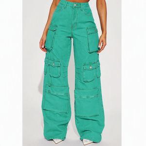 Pantalon cargo noir taille haute pour femme, coupe ample, style utilitaire, longueur intégrale avec plusieurs poches, idéal pour l'automne - Product Image 1