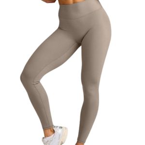 Custom Women Scrunch Butt <b>Seamless</b> <b>Leggings</b> High Waist Yoga Pants Fitness Gym Wear OEM ODM Activewear Supplier - Product Image 2