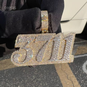 Colgante Personalizado de Lujo con Nombre y Número en Letras con Incrustaciones de Moissanita, Estilo Hip Hop, Plata de Ley 925, Chapado en Oro de 18K - Product Image 5