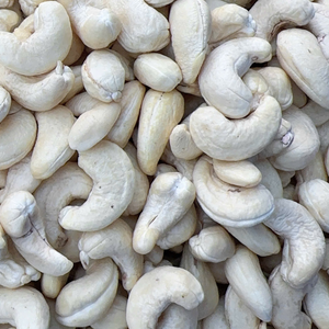 Factory Cheap Price Raw Cashew Nuts WW180, WW240, WW320, LP, WS Cashew Nuts Roasted Cashew Nuts With Free Tax - Product Image 1