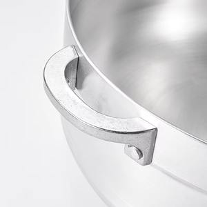 Atractiva cacerola metálica de calidad, construcción resistente al calor para uso en horno y microondas. - Product Image 3