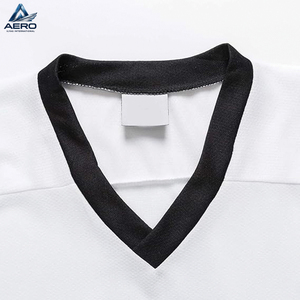 Camiseta de hockey sobre hielo en blanco para practicar, uniforme de equipo personalizado, de alta calidad, en colores blanco y negro, para hombre, para uso deportivo. - Product Image 3