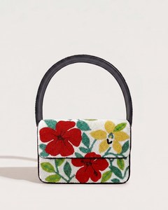 Bolso de mano estilo boutique de lujo, diseño cómodo para llevar al hombro, acabado con cuentas hechas a mano, base blanca suave con detalles en color. - Product Image 2