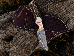 Nuevo Cuchillo de Caza Estilo Vaquero de 8.5 Pulgadas con Hoja de Acero Damasco y Cobre Cu-Mai, Fabricación Artesanal, Punta Caída, con Empuñadura de Asta de Ciervo - Product Image 5