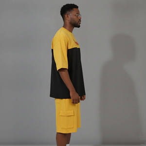 Ensemble surdimensionné et court personnalisé de haute qualité avec logo pour hommes, manches courtes, tenue décontractée d'été, ensemble de jogging pour homme, vente en gros, streetwear - Product Image 2