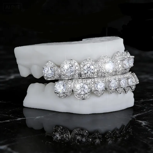 Grillz en argent sterling 925 étincelant avec moissanite, bijoux dentaires personnalisés pour hommes et femmes, collection de luxe - Product Image 1