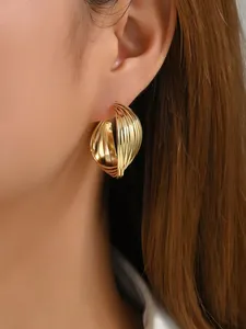 Elegantes Pendientes de Aro Chapados en Oro para Mujer, Pendientes Redondos Texturizados de Diseñador, Joyería de Moda para Fiestas, Regalo - Product Image 2