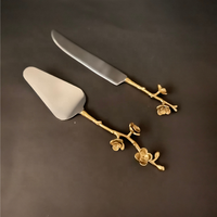 Ensemble de 4 ustensiles de service à gâteau pliables en métal, écologiques, doré/argenté, style antique de luxe, avec support personnalisé et plateau à fleurs, lavage à la main