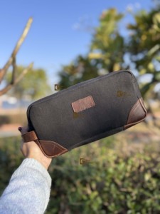 Genuine Leather Zipper Men & <b>Women</b> <b>Toiletry</b> Organizer Handmade Hot Sale Travel Cosmetic real Leather Makeup <b>Bags</b> With Handle - Product Image 4