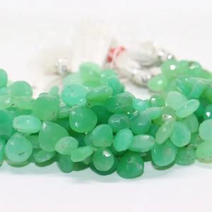 Cuentas en forma de corazón facetadas crisoprasa Natural al por mayor 9-11mm 8 pulgadas taladro lateral para la fabricación de joyas - Product Image 1