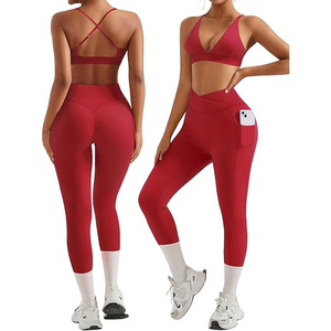 Ensemble de yoga pour femme : Soutien-gorge de sport doux et leggings taille haute, tons neutres désertiques, nuances terreuses, en nylon et élasthanne, pour le style de vie - Product Image 1