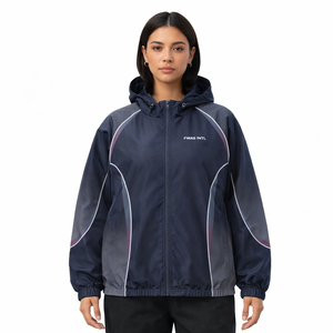 Veste coupe-vent en nylon fabriquée en usine, respirante, à séchage rapide, avec capuche, pour femmes - Product Image 4