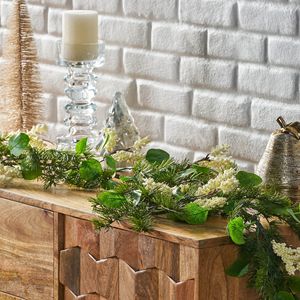 Ghirlanda Artificiale di Eucalipto da 1,5 m con Bacche, Decorazione Natalizia per Interni ed Esterni, per Cancello del Giardino e Porta d'Ingresso, per Casa e Muro - Product Image 4