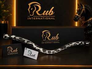 Diadema de cuero PU premium con incrustaciones de cristal en forma de V y diamantes de imitación, conjunto de arnés ecuestre con embalaje personalizado. - Product Image 3