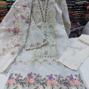 2022 Venta caliente indio/pakistaní de 3 piezas Salwar Kameez última colección en seda para ropa de fiesta - Product Image 1