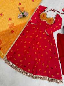 Conjunto de top de georgette sintético con estampado digital de diseñador y trabajo de espejo real, con pantalón y dupatta, completamente cosido y listo para usar. - Product Image 5
