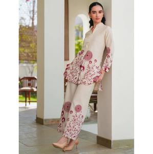 Ensemble de costume élégant en coton extensible avec dupatta, idéal pour les festivals, mariages et fêtes, disponible à la vente directe d'usine. - Product Image 1