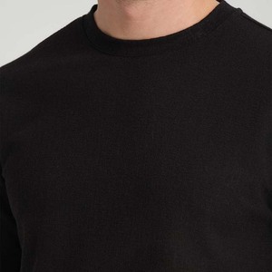 Ensemble t-shirt et short en coton noir uni pour homme, col rond, style décontracté pour l'été - Product Image 4
