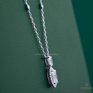 Collar con colgante de halo de diamantes cultivados en laboratorio con corte ovalado doble certificado por IGI, cadena de oro macizo de 14K, joyería personalizada para niñas. - Product Image 3