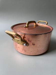 Mid Century <b>Copper</b> Casserole Pot Round Shape Vintage Design With Lid Durable Metal Cookware Zinc Alloy Handle - Product Image 3