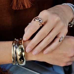 Anillos Solitarios Cruzados con Diamantes Cultivados en Laboratorio de Corte Redondo Personalizados, Venta al por Mayor de Oro de 14k y 18k - Product Image 2