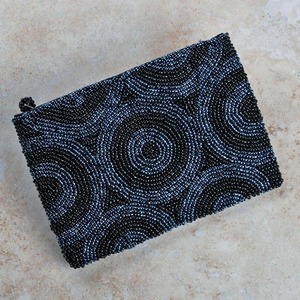Pochette à monnaie unisexe en perles Op Art écologiques faites à la main, avec fermeture éclair en perles de rocaille, motif en forme de cœur brodé, boucles d'oreilles en perles - Product Image 1