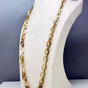 Collar Único de Cuerno de Búfalo, Artesanía Natural, Joyería Artesanal Tradicional con Acabado Suave y Atractivo Natural - Product Image 1