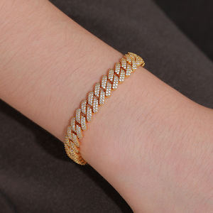 สร้อยข้อมือทองคำชุบ 22K หรูหรา ประดับคริสตัลลายเรขาคณิต ฝังเพชรเม็ดเล็ก เหมาะสำหรับทุกเพศ ใส่ได้ทุกวัน - Product Image 1