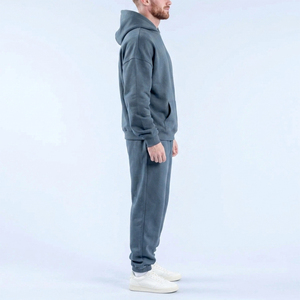 Ensemble de survêtement pour homme de haute qualité avec logo brodé personnalisé, sweat-shirt à capuche et pantalon de jogging à revers, en molleton de coton - Product Image 4