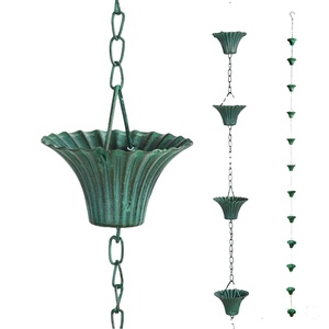 Cadena de lluvia metálica verde estriada vintage para colgar en canaletas, elemento decorativo para espacios de jardín exteriores - Product Image 1