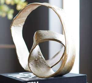 Objets décoratifs en métal artisanaux, sculptures créées pour un attrait décoratif distinctif pour la maison - Product Image 2