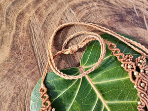 Collar de Macramé Hecho a Mano con Colgante de Labradorita y Cuerda de Cáñamo, Ajustable, Estilo Boho, Joyería Curativa - Product Image 2