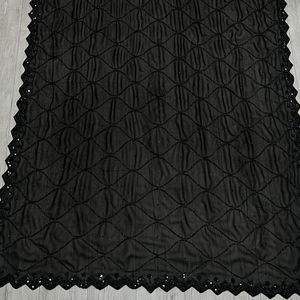 Sari Negro de Georgette con Lentejuelas, Cuentas y Bordados, Sari de Diseñador para Fiestas con Blusa - Product Image 5