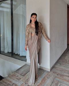 Women Traditional Silk <b>Saree</b> Set <b>With</b> Embroidered <b>Jacket</b> Gold Beige Wedding Wear India Pakistan Style Floor-Length Regular Fit - Product Image 3
