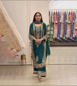 Kurti verde de georgette para mujer con dupatta, bordado elaborado, corte ajustado, vestido de fiesta para invierno, vestido abaya modesto para adultos. - Product Image 1