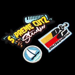 Parche de tela tejida con etiqueta de punto, parche personalizado troquelado, parche bordado, parche de vinilo 3D de PVC, parche de silicona para ropa - Product Image 1