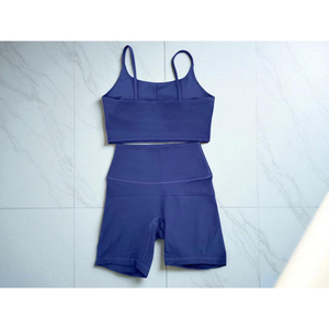 Ensemble de yoga trois pièces haut de gamme pour femme : Leggings sculptants taille haute, soutien-gorge de sport et veste légère respirante sans coutures - Product Image 5